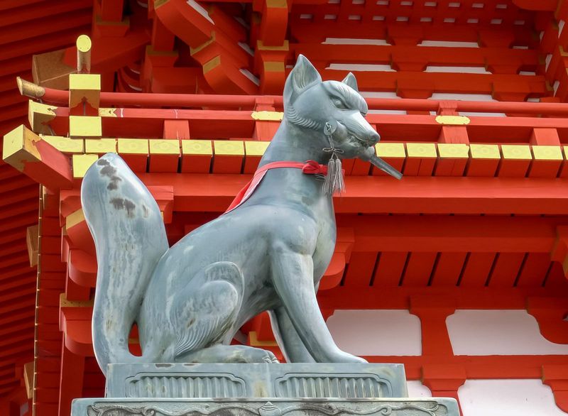 Japanese Foxes (Kitsune)