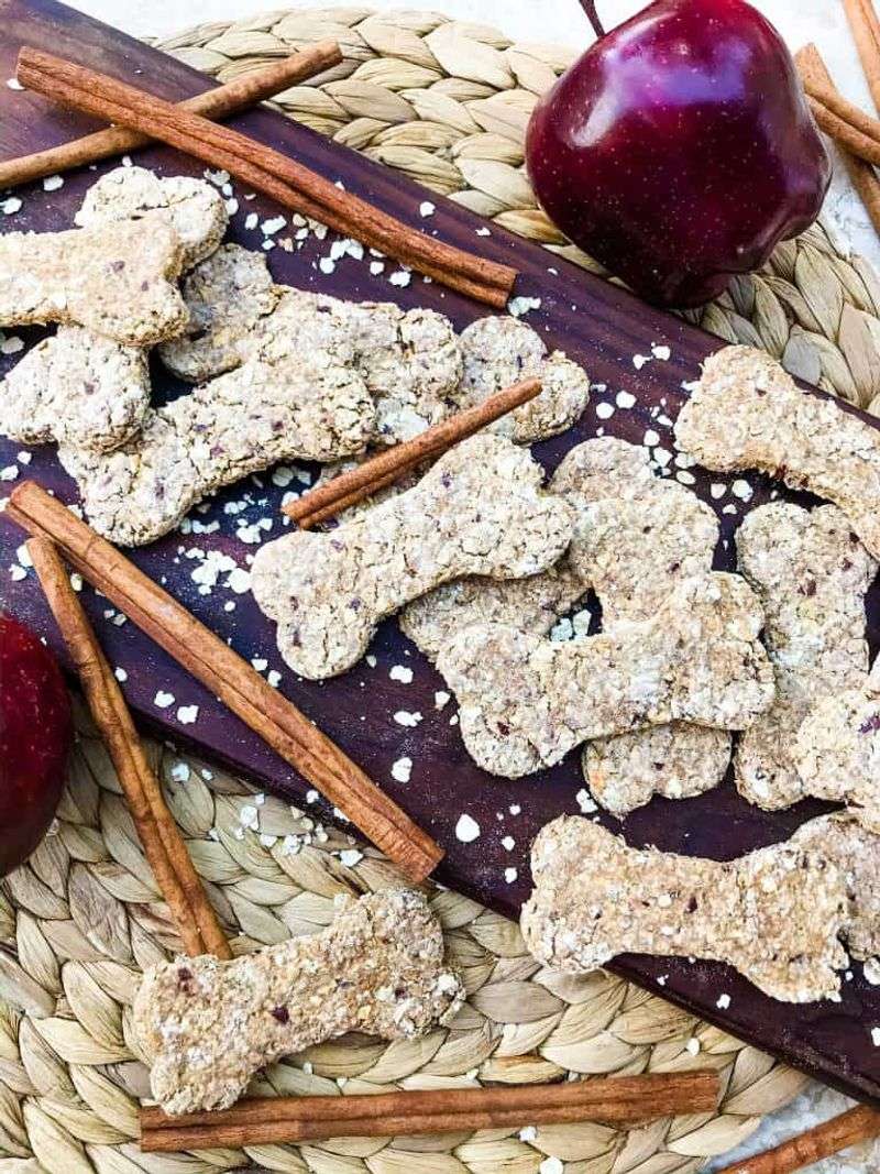 Oatmeal and Apple Cookies