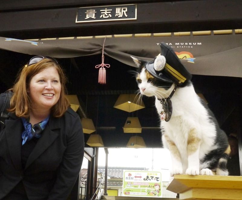 Tama the Stationmaster Cat