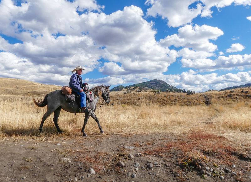 Understand Trail Etiquette